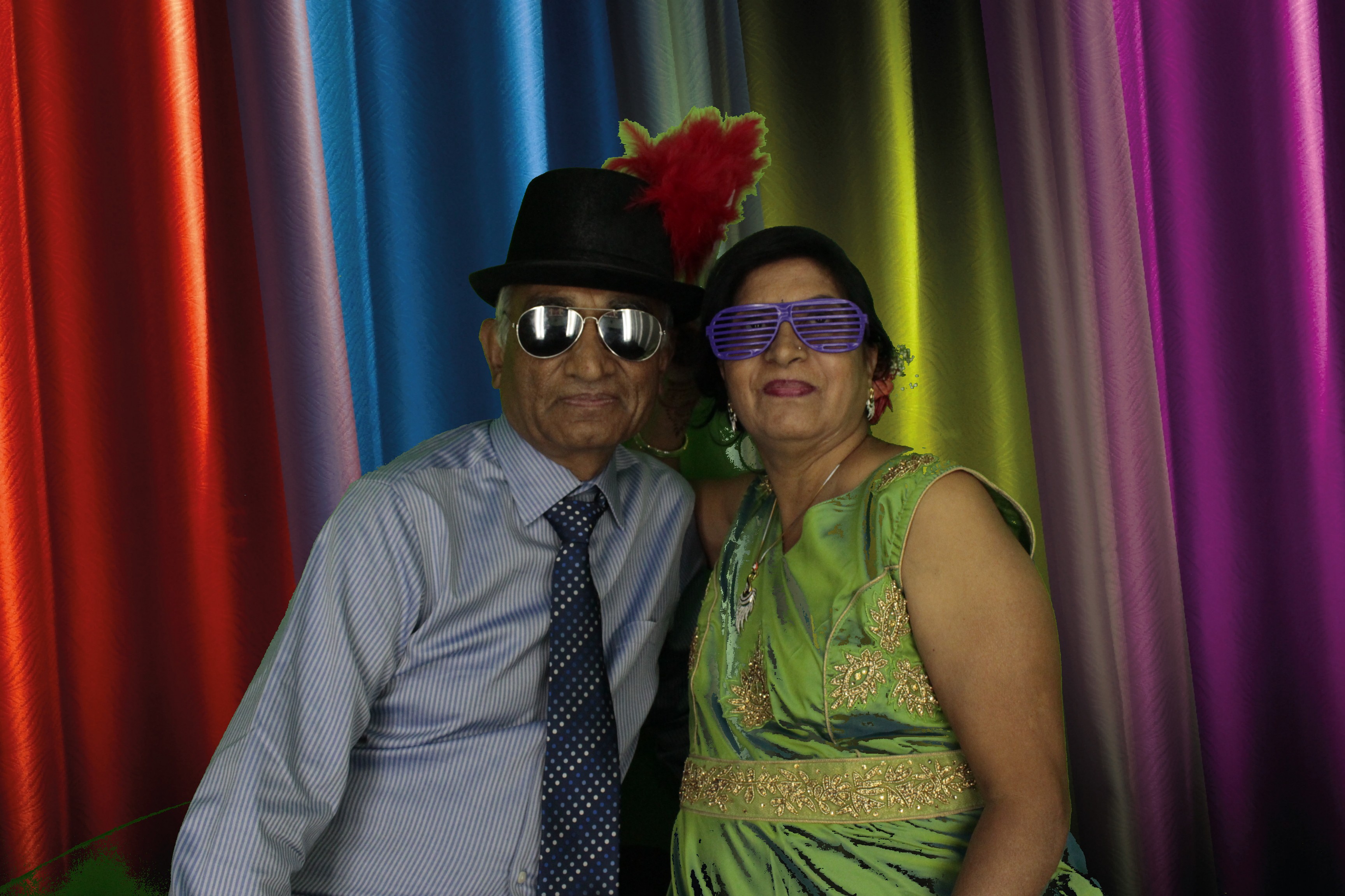 Bhavin & Yasmin’s Wedding | View more photos from the event at gallery.myphotoboothexperience.co.uk/u/MyPhotoBoothExperienceLtd/Bhavin-Yasmin’s-Wedding